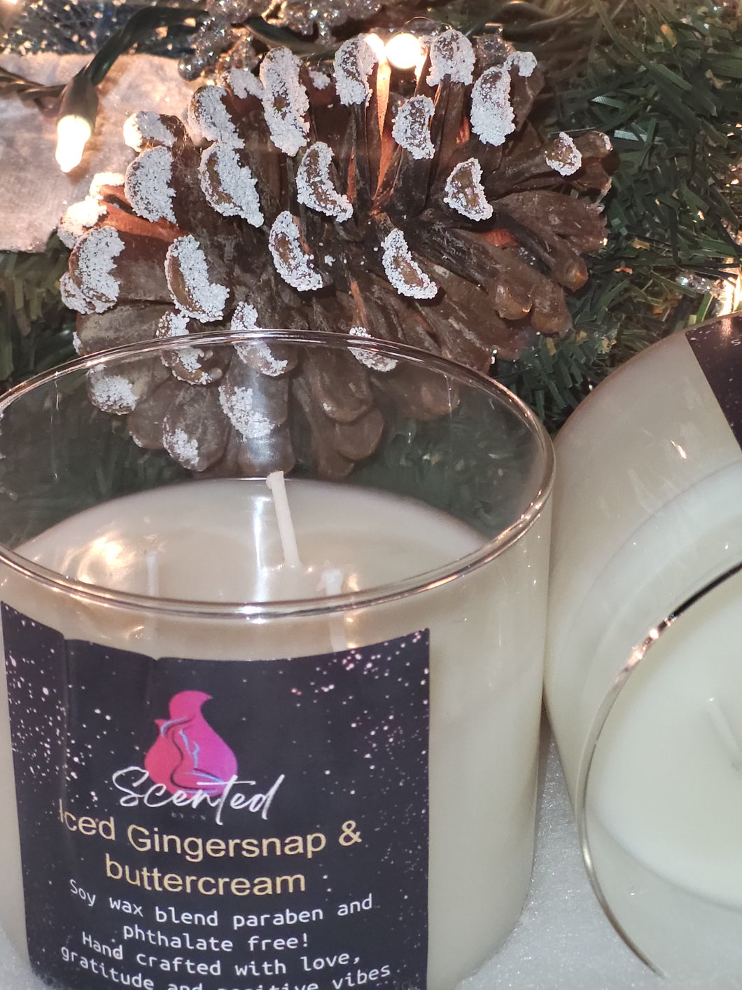 Iced gingersnap and buttercream